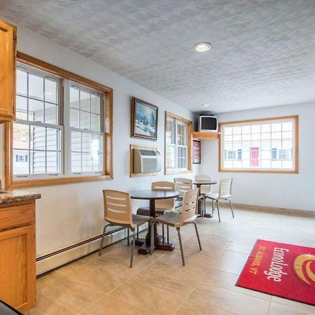 Econo Lodge Saint Albans Zewnętrze zdjęcie