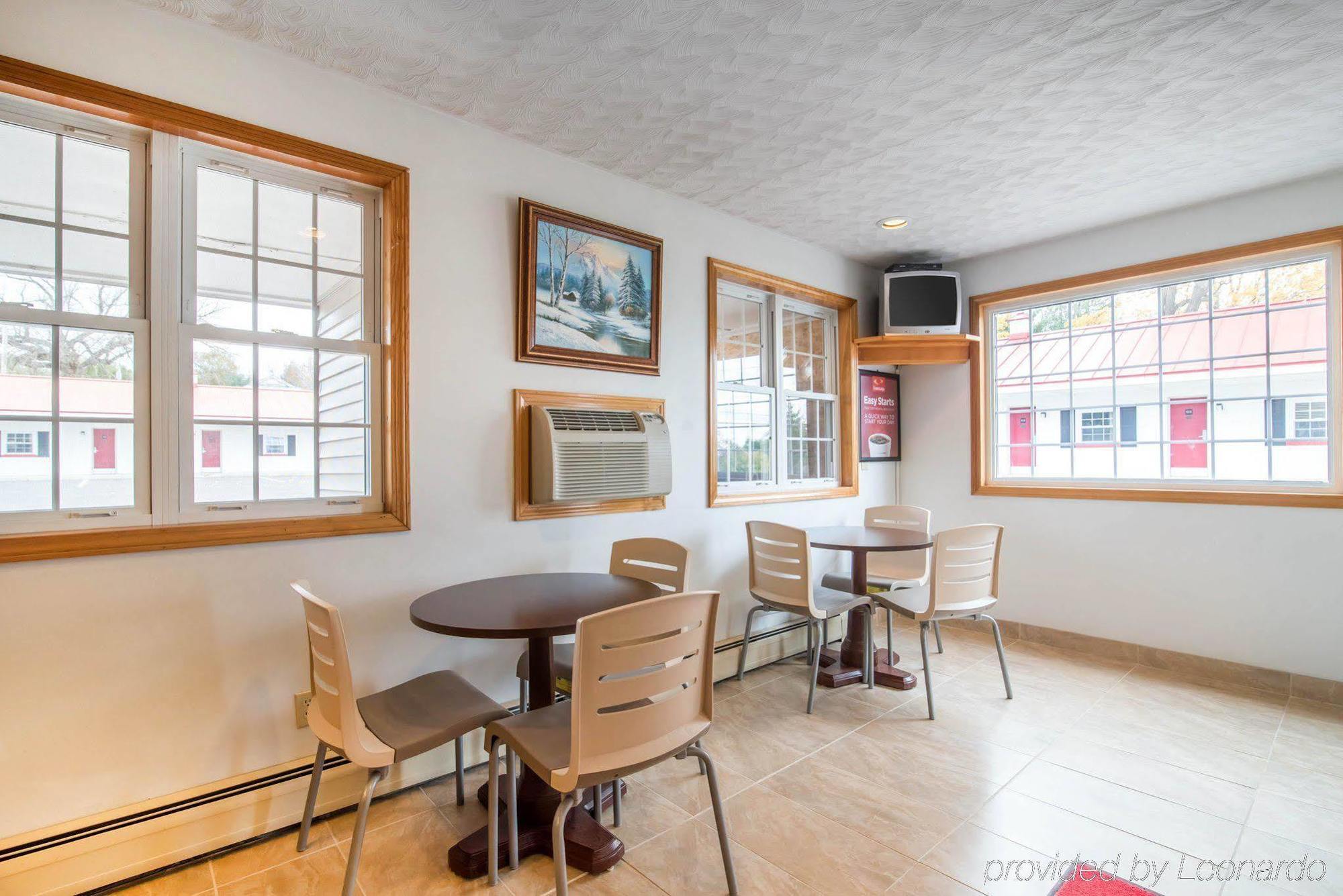 Econo Lodge Saint Albans Zewnętrze zdjęcie