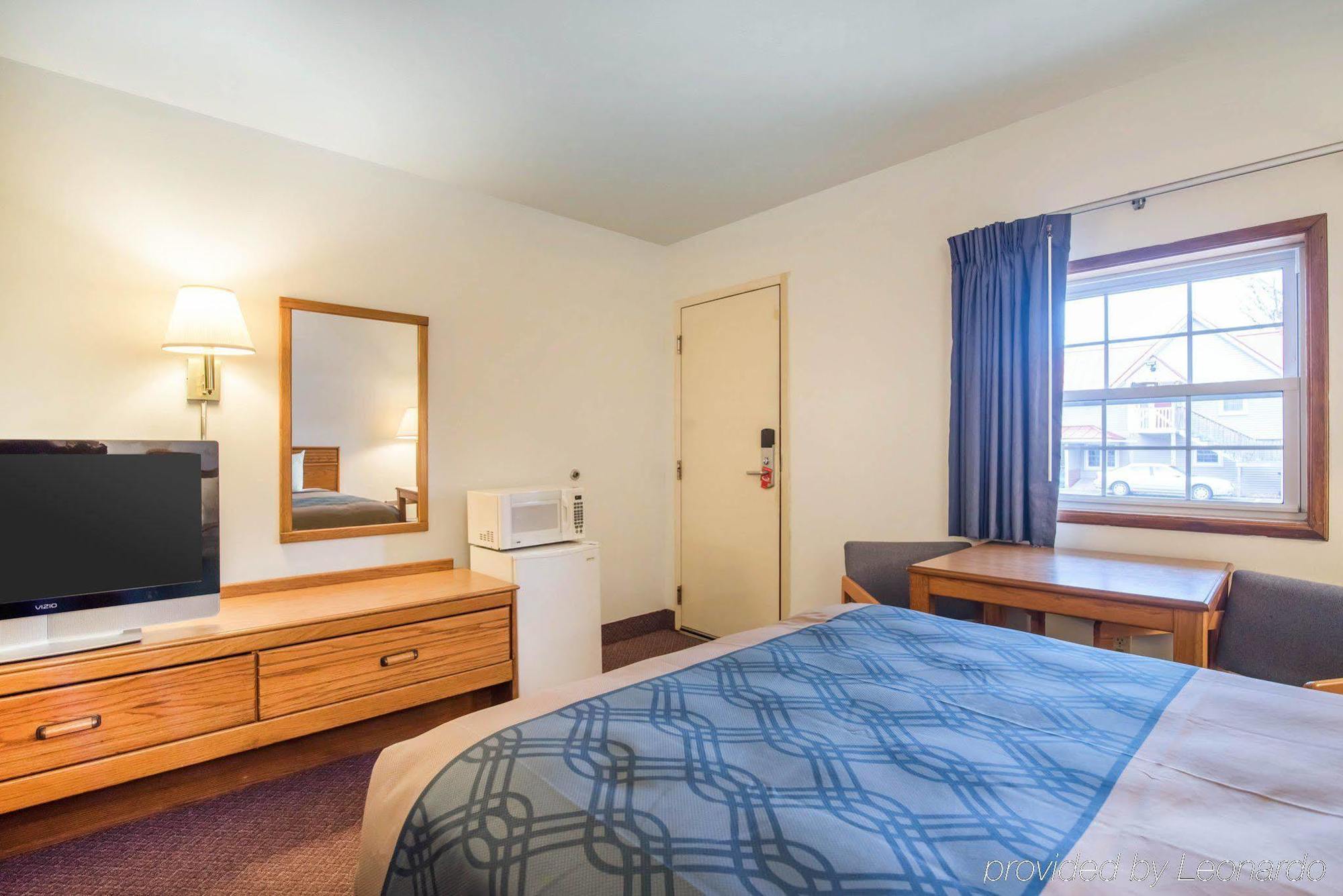 Econo Lodge Saint Albans Zewnętrze zdjęcie