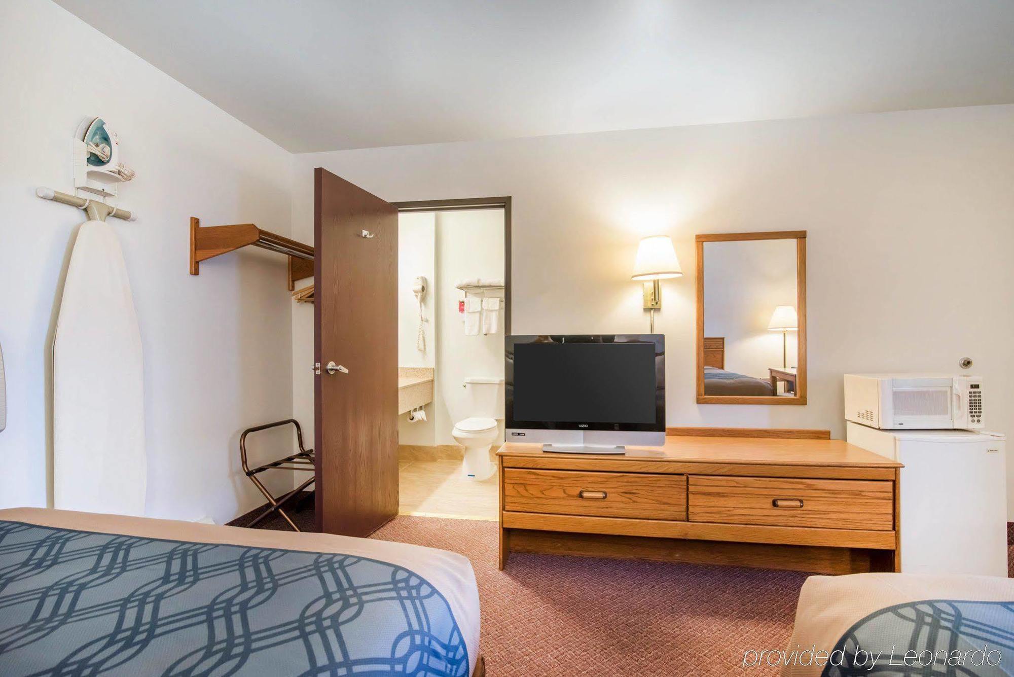 Econo Lodge Saint Albans Zewnętrze zdjęcie