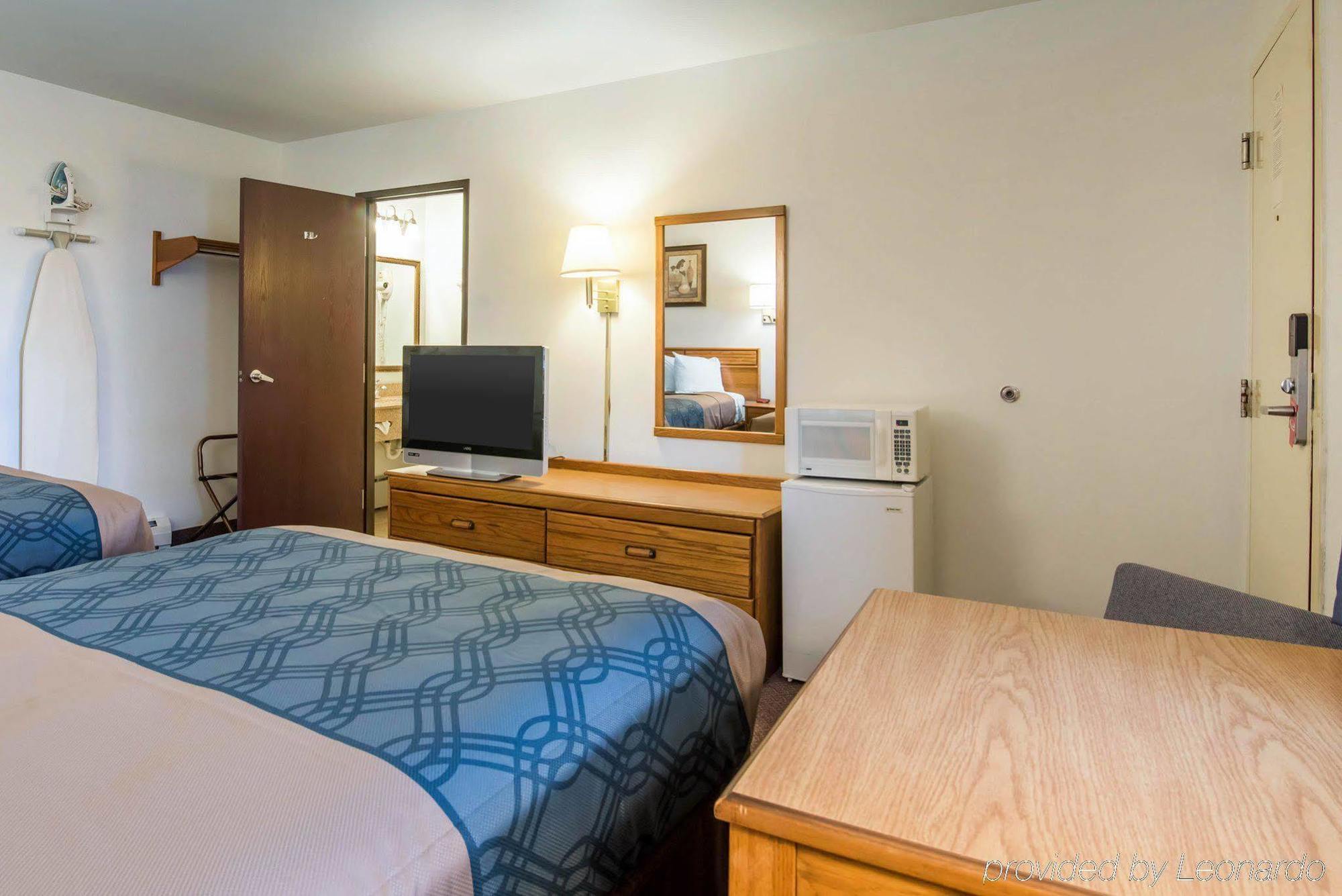 Econo Lodge Saint Albans Zewnętrze zdjęcie