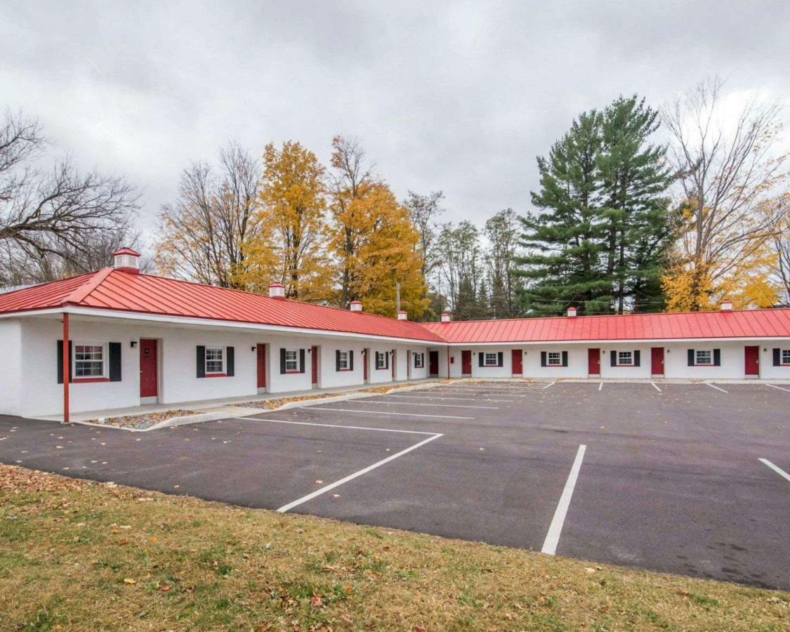 Econo Lodge Saint Albans Zewnętrze zdjęcie