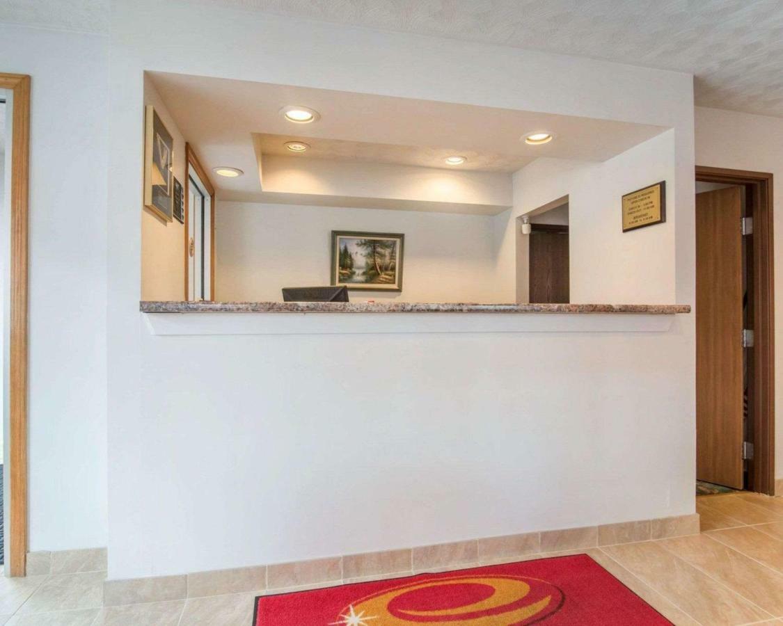 Econo Lodge Saint Albans Zewnętrze zdjęcie
