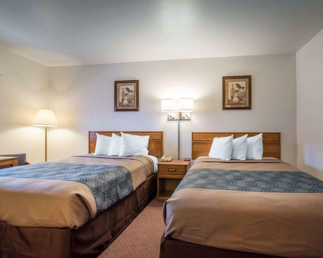 Econo Lodge Saint Albans Zewnętrze zdjęcie